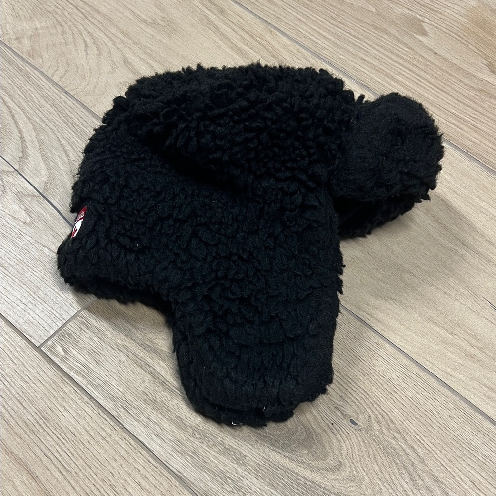 Roots Black Fuzzy Hat